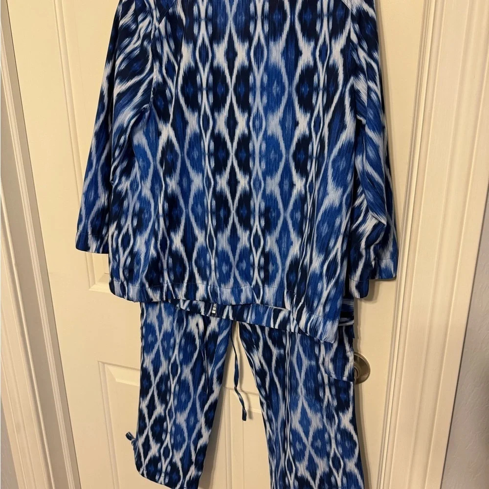 Zenergy by Chico’s 2 piece set Sz 0 (S/4) joggers and jacket - Picture 10 of 15